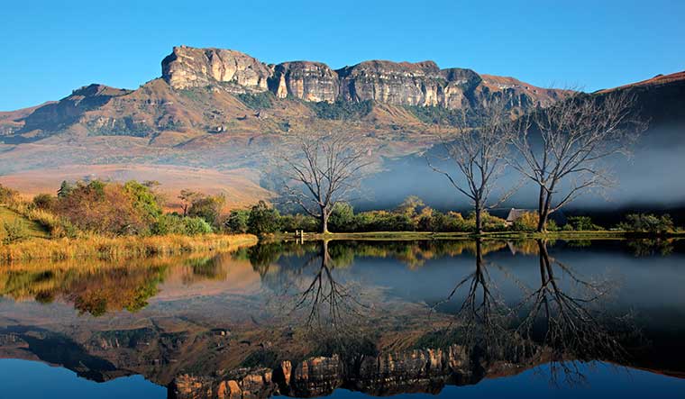 sandstone-mountains-afrika